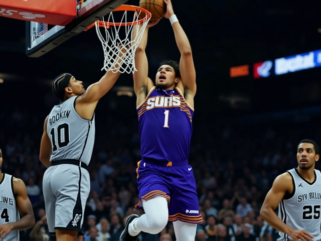 Suns Beat Spurs 111-102 in Phoenix, Extend Win Streak to Three Games